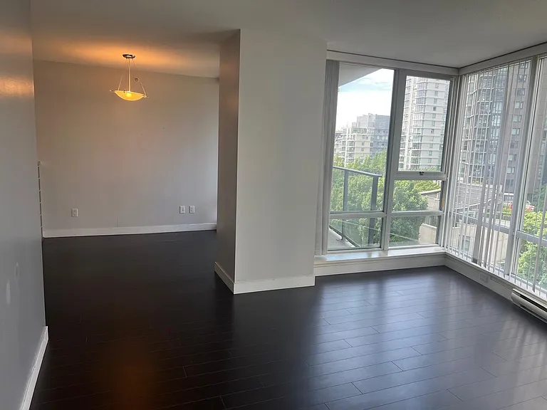 1438 Richards St #706 — Photo 6