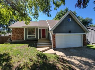 10592 Gillette St, Overland Park, KS 66215