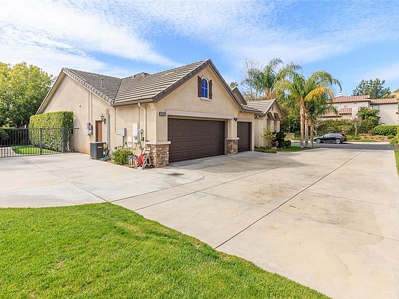 2nd image of 28306 Agajanian Dr