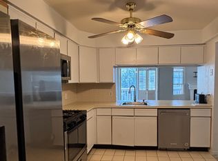 92 Quartz Ln, Paterson, NJ 07501