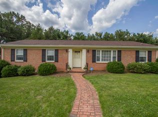417 Cardinal St, Staunton, VA 24401