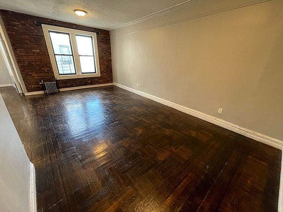 2nd image of 2876 Jerome Ave #F3