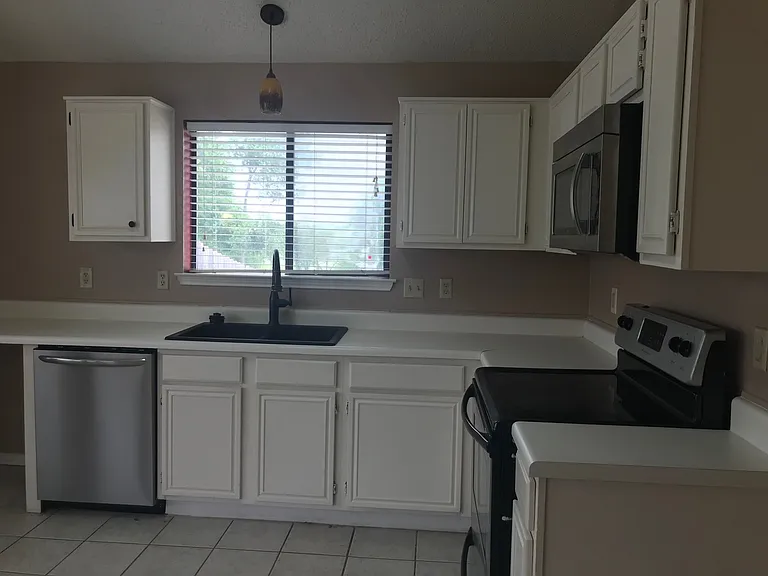 702 Long Hill Ct — Photo 15