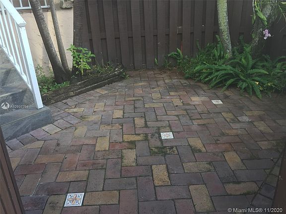 2nd image of 655 W Park Dr APT 12