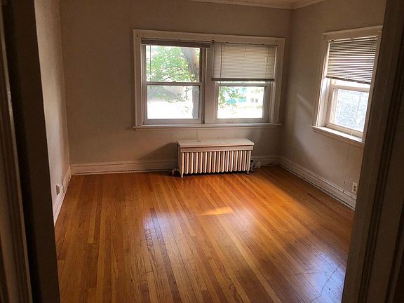 5th image of 1215 W Arthur Ave