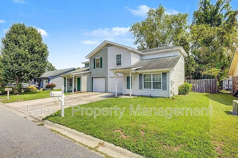 2 bed, 1.5 bath, 1052 sqft, $1,650 — Photo 2
