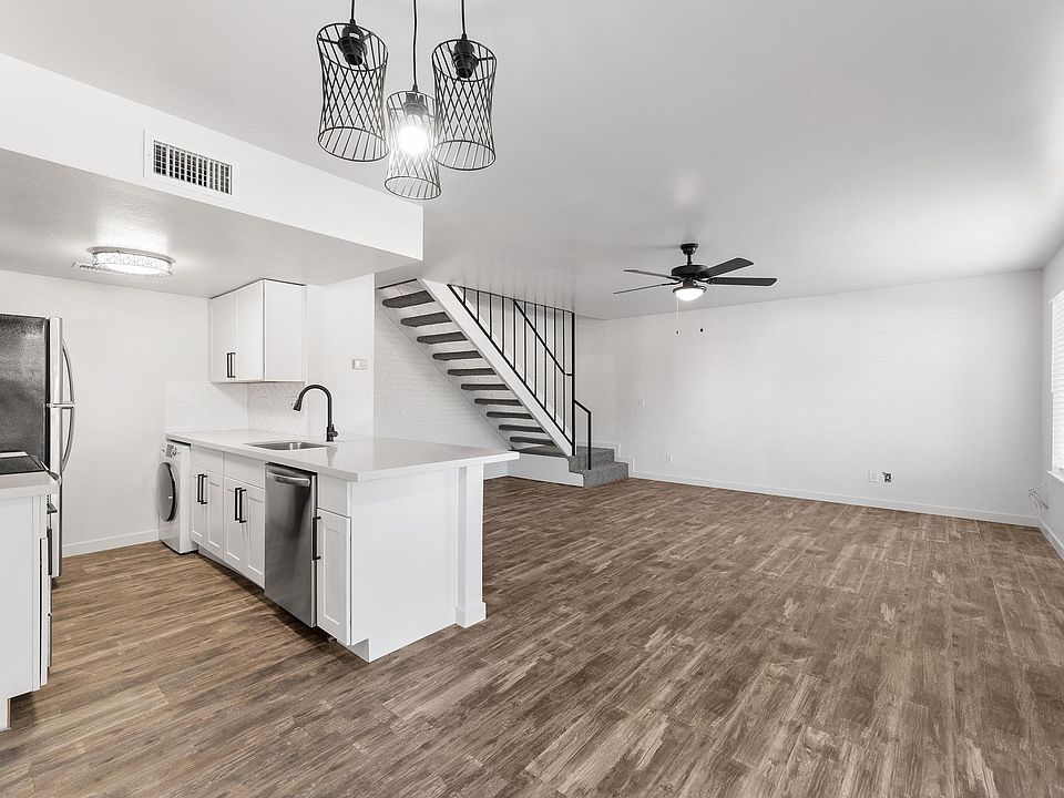 1st image of 14242 N Oakwood Ln