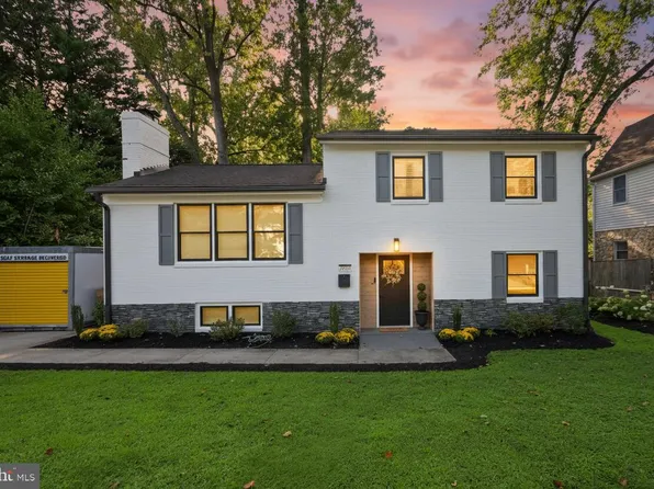 2833 Woodlawn Ave, Falls Church, VA 22042