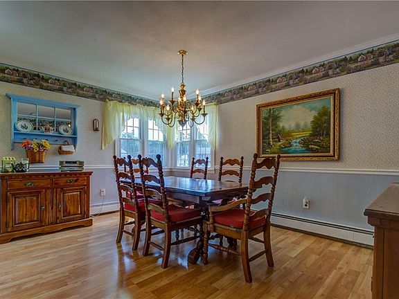 3rd image of 507 Sherwood Dr