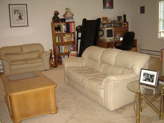 familyroom - right