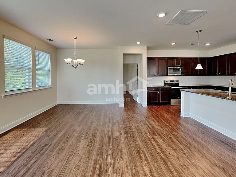 6114 Rosemore Ln — Photo 5