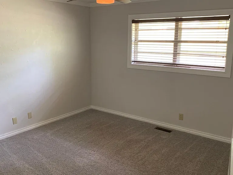 821 S Berry Rd — Photo 28