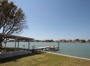 16137 4th St E, Redington Beach, FL 33708