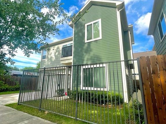5th image of 2306 Wipprecht St #2306