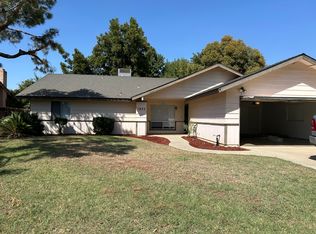 1842 W Robin Ave, Visalia, CA 93291