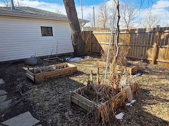 4th image of 259 Duncan ROAD
