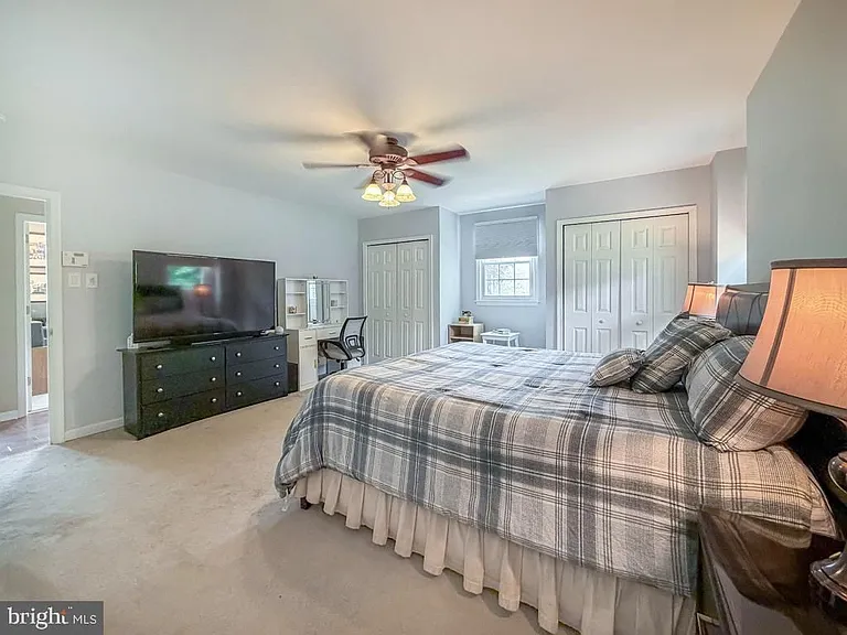 1168 Temple Dr — Photo 32