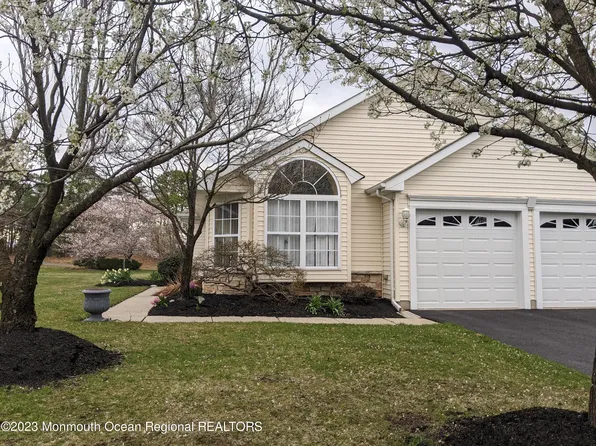 191 Skyline Drive, Lakewood, NJ 08701