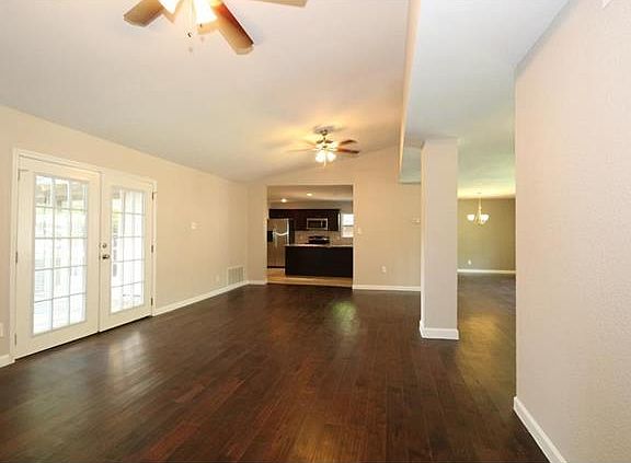 4th image of 3310 Leahy Dr