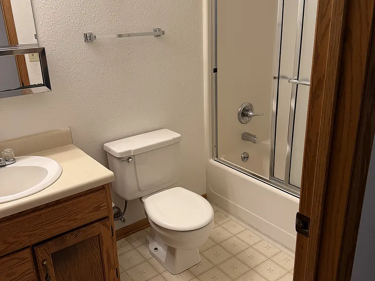 1114 Peace St #C — Photo 7