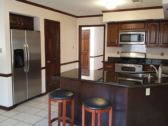 2nd image of 8001 Sara Jane Ln