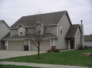 2711 Crestline Dr, Lawrence, KS 66047