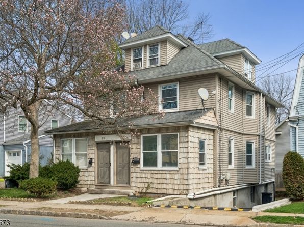54 Ashwood Ave
