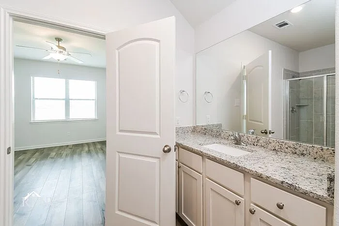 1017 Wheatfield Ln — Photo 13