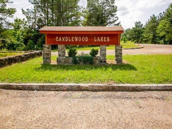 1033 Crestwood Dr, Saulsbury, TN 38067