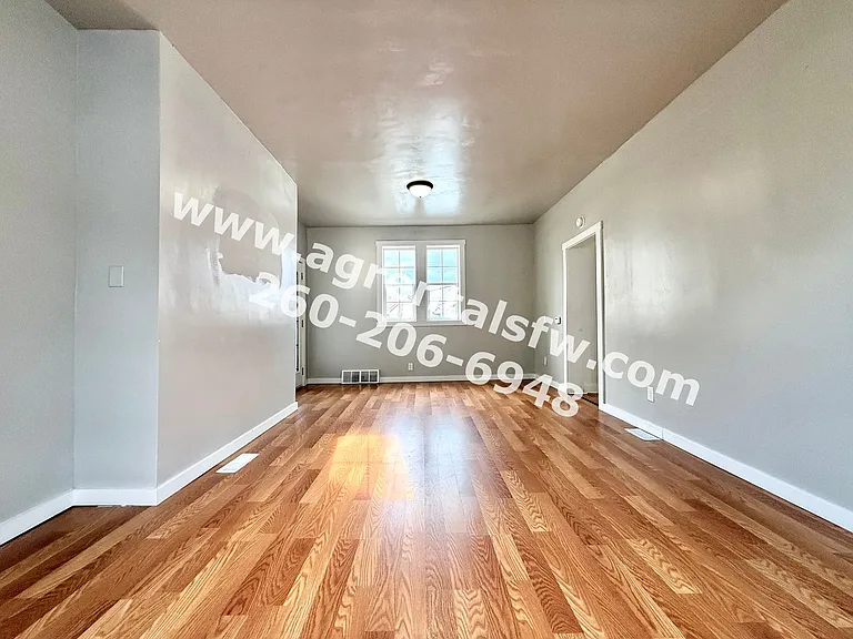 1915 Ellen Ave — Photo 3