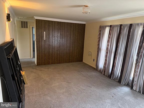 3rd image of 8117 Gavin St