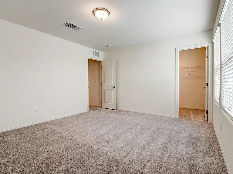 9866 Ravenswood Peak Ave — Photo 26