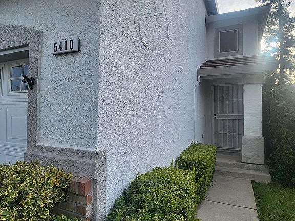 3rd image of 5410 Silver Poplar Ln