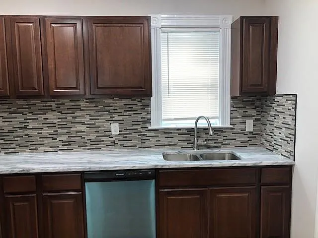 138 Doyle Ave #1 — Photo 3