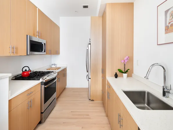 115 Fourth Avenue 6I image 3 of 10