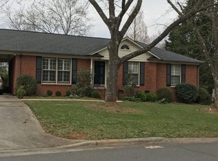 101 Hodgson Rd, Charlotte, NC 28211