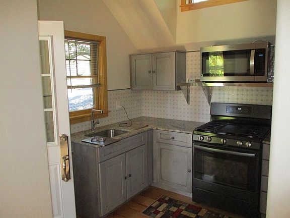 2nd image of 148 Broad St #B