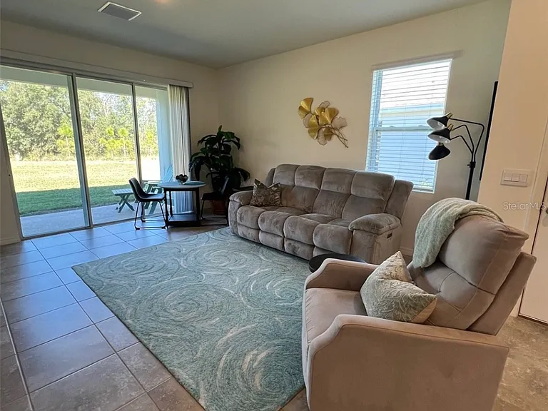 5375 NW 48th Pl — Photo 11