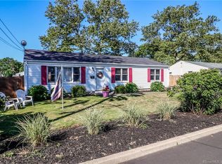 28 Jarvis Ct, Fairfield, CT 06824