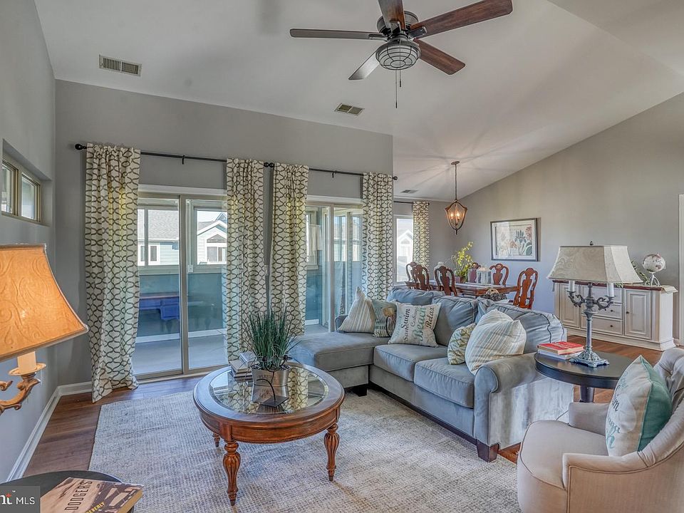 1st image of 314 Lakeside Dr #59C