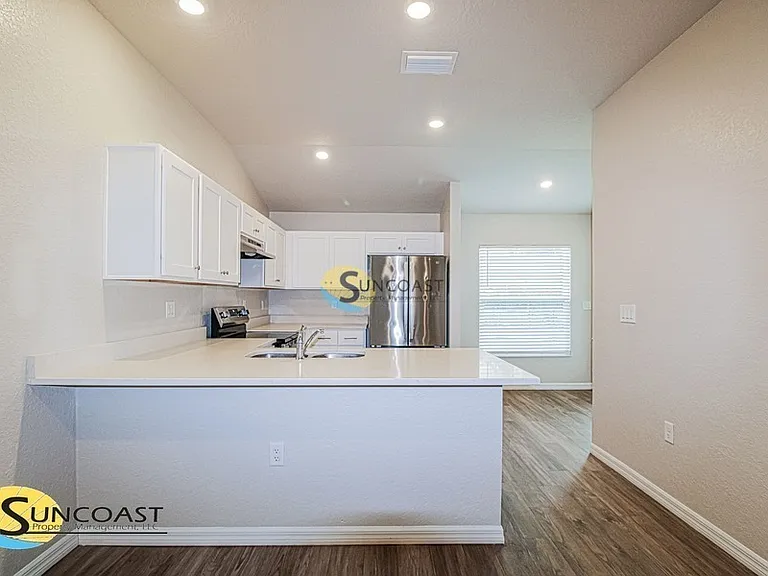 27169 Washington St — Photo 5