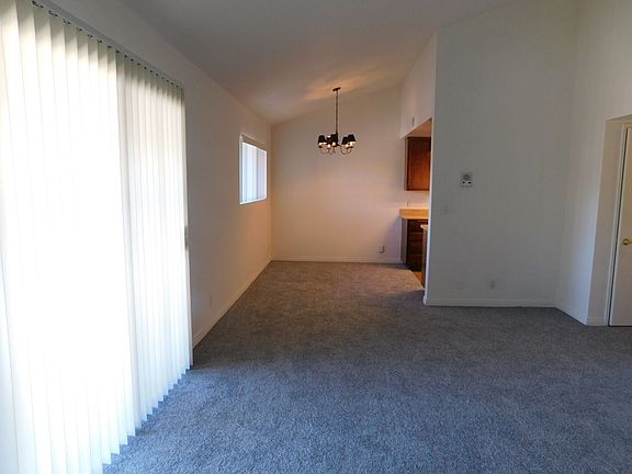 5th image of 812 S Marengo Ave APT 10
