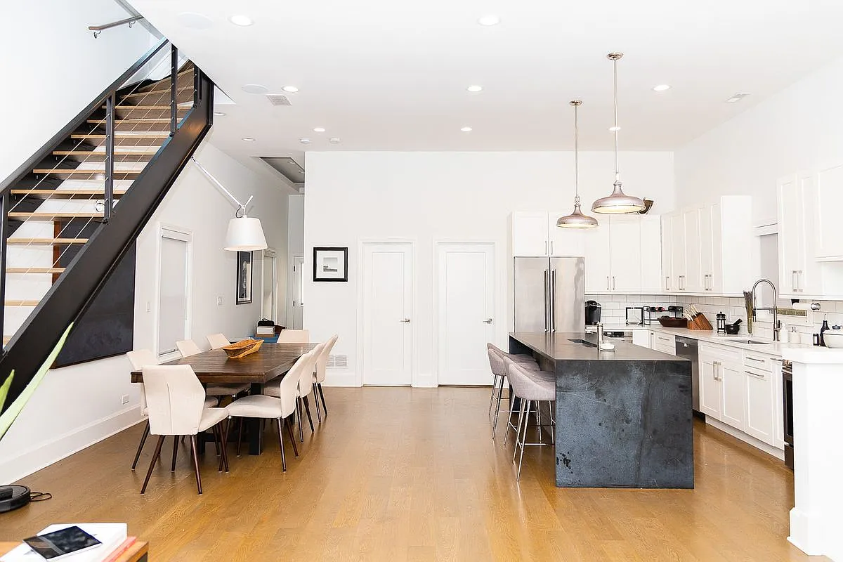 2 bed, 1675 sqft, $3,995 — Photo 3