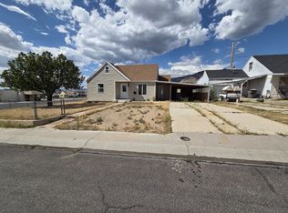 319 Carson Ave, East Carbon, UT 84520