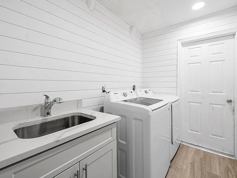 1252 Raintree Ln — Photo 26
