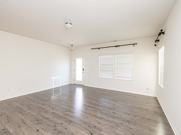 702 yorkshire dr-9 - Copy_10112023