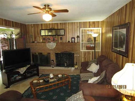2nd image of 1914 Longwood Dr