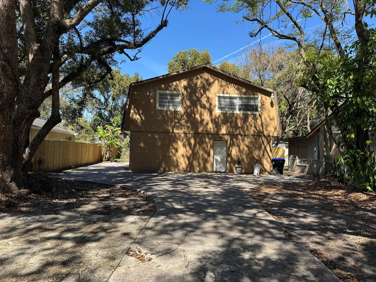 3 bed, 900 sqft, $1,500 — Photo 1