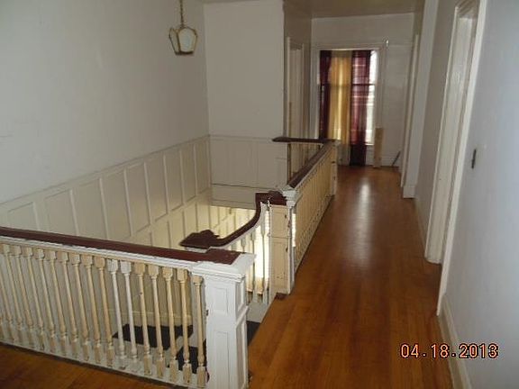 4th image of 429 N Jackson St