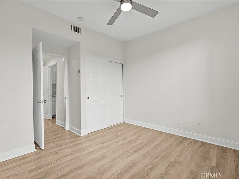 18800 Lull St — Photo 23